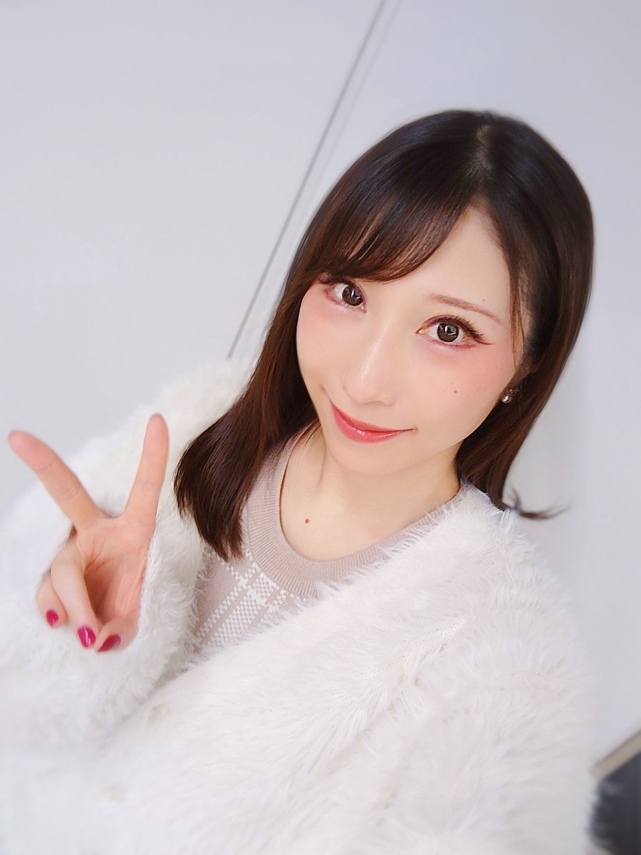 flowersalt44's tweet photo. いよいよ今日がラストのシャルロッテです❣️🌹🌙

本当にあっという間の１ヶ月でしたっ🥺✨️

素敵な時間と感動を皆さまにお届けできるよう頑張ります❣️😳✌️
#ボイスワークス東京 https://t.co/GdBc0p3uM0