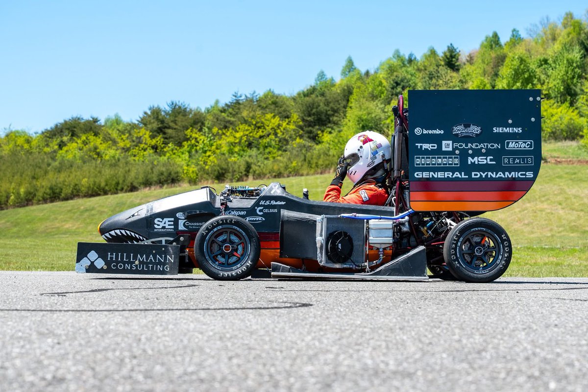 USRadiator's tweet photo. “With the help of U.S. Radiator, our engine saw internal oil temperatures 70°F cooler…allowing the driver to push the car much harder, ultimately setting faster lap times.”

Proud to support @VTMotorsports 🏁 Wishing them continued success in all future races! https://t.co/UubzHDD3Qu