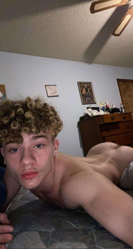 Wilsonbarren's tweet photo. Send in bait requests, I've got juicy bait files🥵 and VIP groups for permanent membership access https://t.co/CojQHmHpox https://t.co/h4OCoV4p5Q