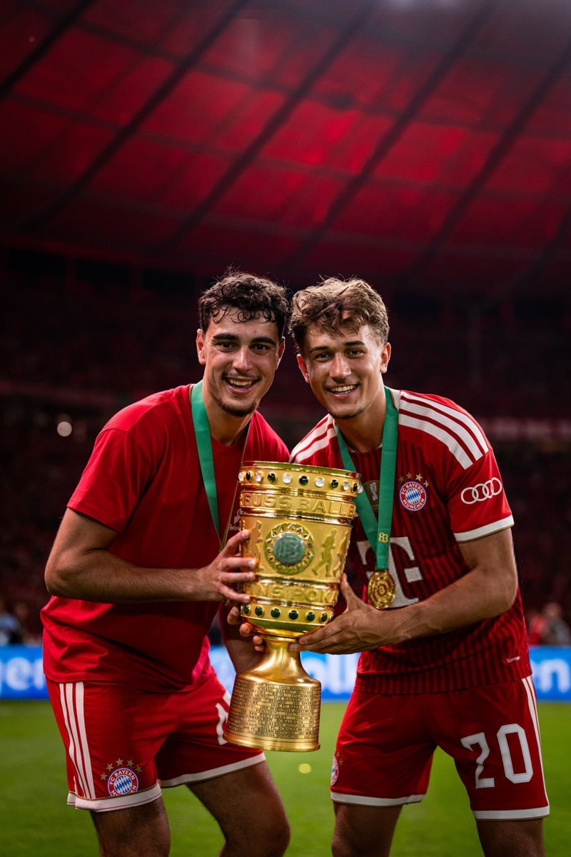 HQpcrt's tweet photo. Tom Bischof &amp; Aleksandar Pavlovic #DFBPokelFinal https://t.co/upkc4lBWYY