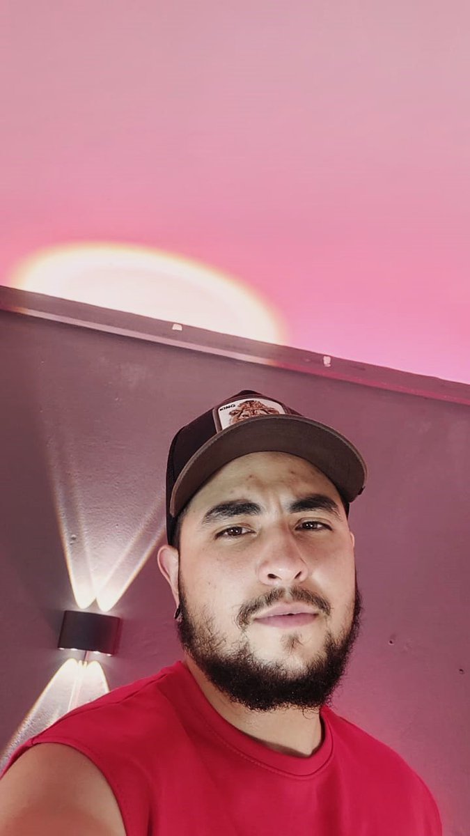 Marcus_Aress's tweet photo. Do I look like a good boy today, or do I need to be put in my place? Be honest... 👇#FTM #Transguy #Tboy #FTMfitness https://t.co/3TDbhZUpgg