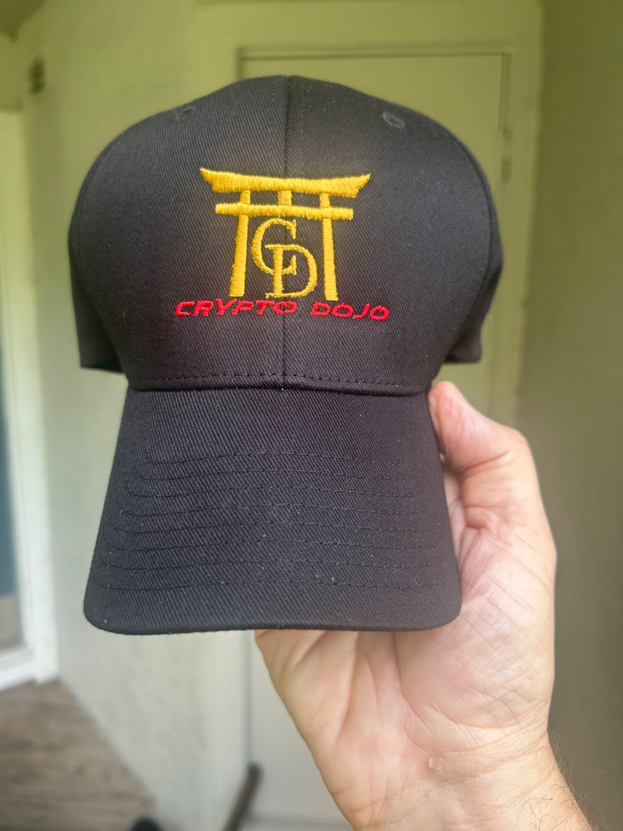 BEArtisticDES's tweet photo. Check this out… my 1st piece of apparel created for @CryptoDojo  

With a few adjustments from me to make it really “Pop” Thank you for entrusting me with your design🔥…. More to come😁 https://t.co/lUawdMolWt