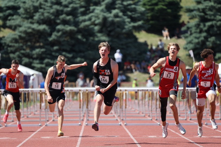 lccschools's tweet photo. 🥇STATE CHAMPION🥇
Drey Puppe wins the 110 Hurdles with a class C state meet record time of 14.00❗️❗️
🐻🐻🐻 https://t.co/oOGMxTgNGp