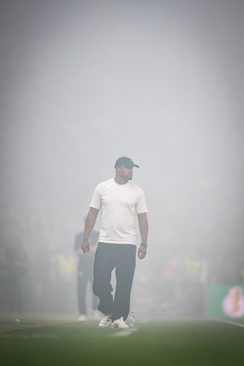 lolli_floo's tweet photo. FC Bayern Pictures that Go hard 🥶

#fcbayern #dfbpokal https://t.co/SS6iAfGEzJ