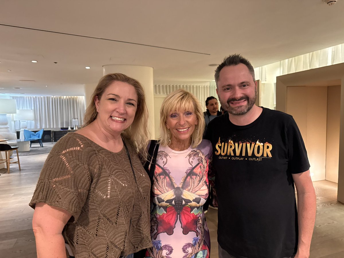 jpunplugged's tweet photo. We had a wonderful time on Wednesday night watching the #Survivor finale with about a dozen hardcore fans. A big thanks to Mike and Larry for inviting us. We met a bunch of other players. We didn't get a lot of pictures, but we did get a few. It was a lot of fun! https://t.co/gNVJWDLlfL