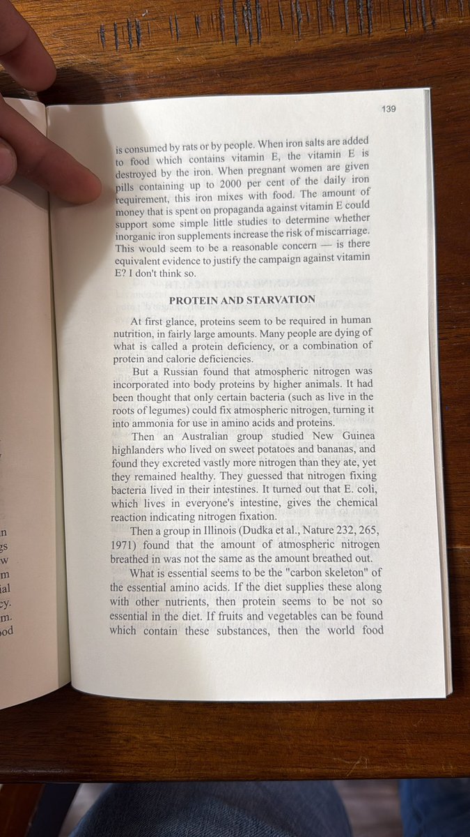 EatSugarT3's tweet photo. @M_Heidemann @BerbarianWizard I highly recommend looking into fruit fasting and protein restriction benefits though, here is an excerpt from Ray peats book (highly recommend reading)
(Lowered mOTR= feeling like an awesome badass https://t.co/bA6UFCP2SS
