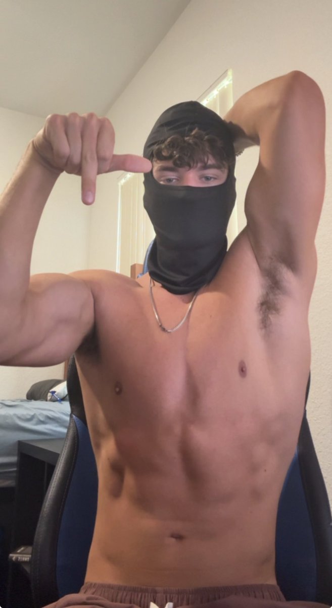 AlphaMassaMikey's tweet photo. “Thank you for taking my cash SIR” https://t.co/cBFLGgEzjc