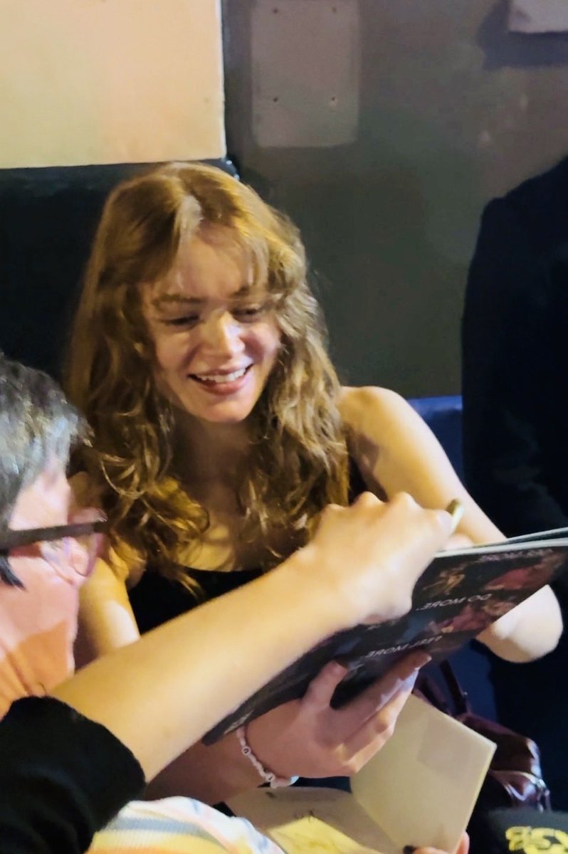 Sadie Sink Brasil tweet media