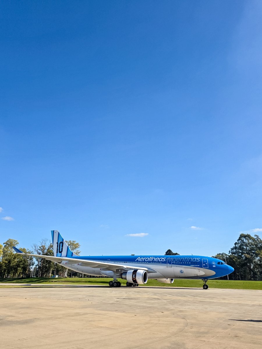 SOLO DE IDA✈️ tweet media