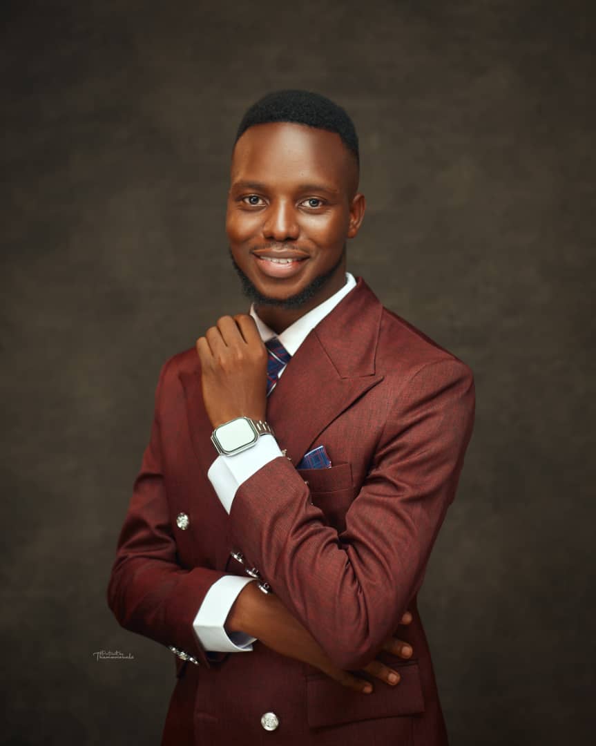 FajimMF's tweet photo. Four alumni of the FAJIM Scholarship Program have been inducted at Obafemi Awolowo University.

Timilehin Okunola &amp; Abdulhakeem Abubakar  MBBCh (Doctors)
Zainub Ekundayo &amp; Olabode Favour  BChD (Dentists)

We are incredibly proud 💜 https://t.co/AR8HHmCgFZ
