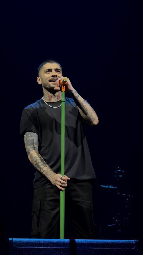OT5DTour's tweet photo. Zayn looking so happy tonight!

via @hadassahhh 

#ZaynAtTheO2 #KONNAKOLLondon #KONNAKOLTour

23/05/2026 https://t.co/z8PTTcd8dS