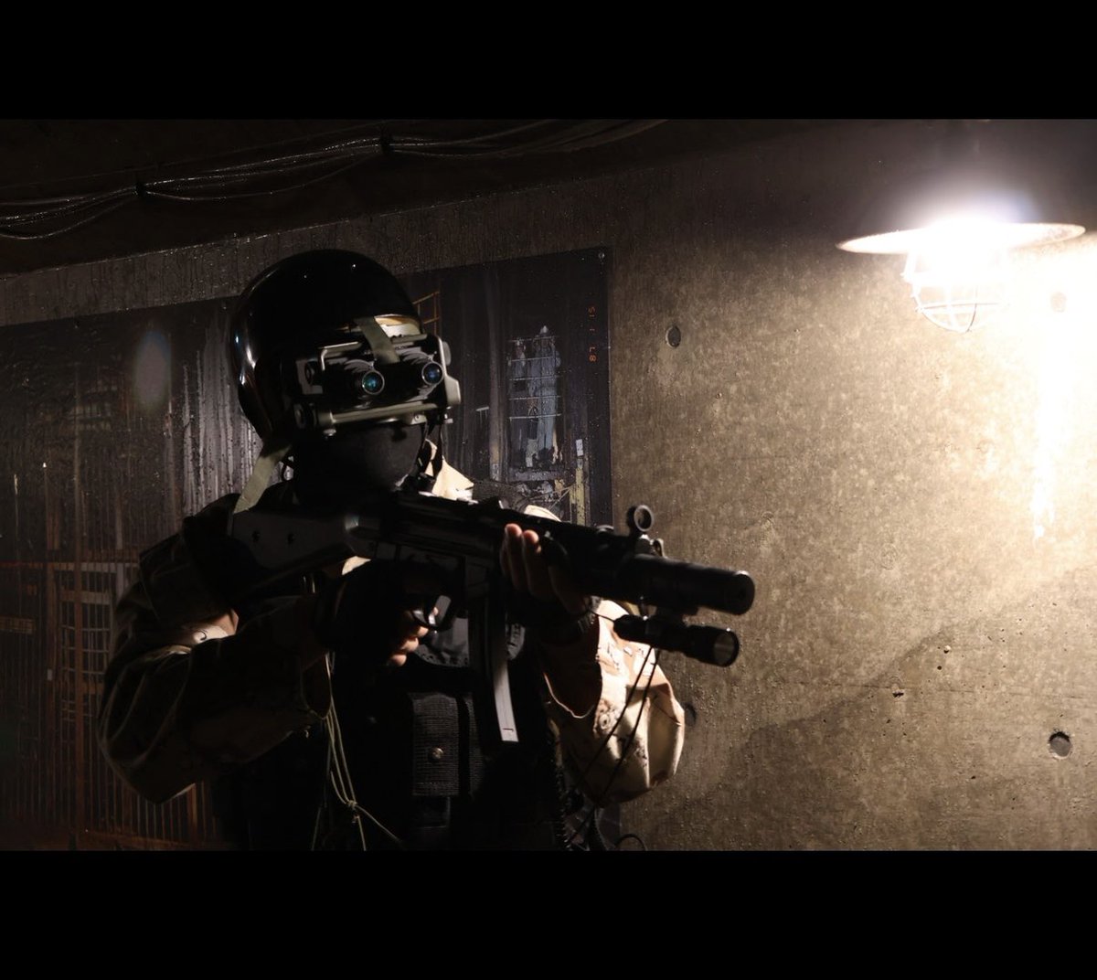 to6191's tweet photo. early 90's  NAVY  SEALS  in Action
My Silent Option
「 MOUTH OF THE BEAST」 mission.
D-6 standby 😆

※特別な許可を得て撮影しています https://t.co/82g6fJ3VCd