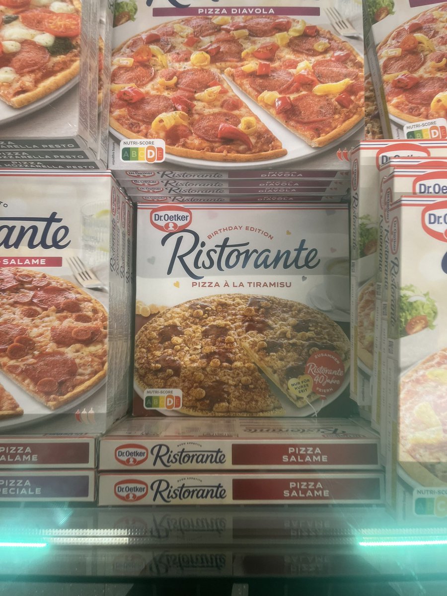 fakemyin's tweet photo. tf is edeka on https://t.co/TyO4qU23zz