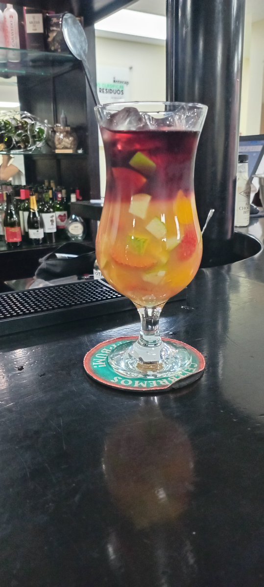 WhissperM's tweet photo. @Abortius As a bartender, I recommend starting with cocktails like a piña colada, a cuba libre, or a sangria—sweet, well-balanced options to begin with https://t.co/kr8rmt0bds
