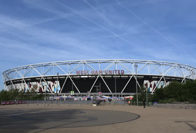 TheGameDayHQ's tweet photo. EPL Match week 38, the final slate of the season, is set to decide a lot.

See our predictions and best bets for the most important matches:
https://t.co/YrrlPH7GsT https://t.co/CjGKb6mVKS