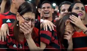 PresiNuca's tweet photo. 🚨 LLORA EL MÁS RICO: EL PAPELÓN MUNDIAL DE FLAMENGO 🚨

Tienen el presupuesto más obsceno de Sudamérica, arman un plantel de Europa trayendo a Paquetá y Danilo, pero salen a llorar en un comunicado porque tienen que jugar el Brasileirão sin los convocados al Mundial.

Pidieron postergar la fecha acusando "falta de igualdad" y la CBF los domó de forma unánime en dos líneas: "Ustedes mismos votaron y aprobaron este calendario, acá no hay privilegios para nadie".

Hoy a las 21:00 juegan el partido del año contra Palmeiras por la punta y ya abrieron el paraguas de una manera vergonzosa. El club más millonario del continente manejándose con la mentalidad de un equipo chico cuando las papas queman. Menos comunicados y más fútbol. 🇧🇷💸☔

MENGÀO LLORÒN.

#Flamengo #Brasileirao #Palmeiras #Mengao #PeriodismoDependiente