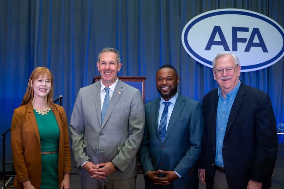 corymccray's tweet photo. At the Apprenticeship for America Summit amplifying the apprenticeship message with leaders and workforce partners from across the country. 

The apprenticeship conversation is growing because people are realizing this is about pathways to stability. 

#ApprenticeshipCheatCode https://t.co/54P3y3svdE