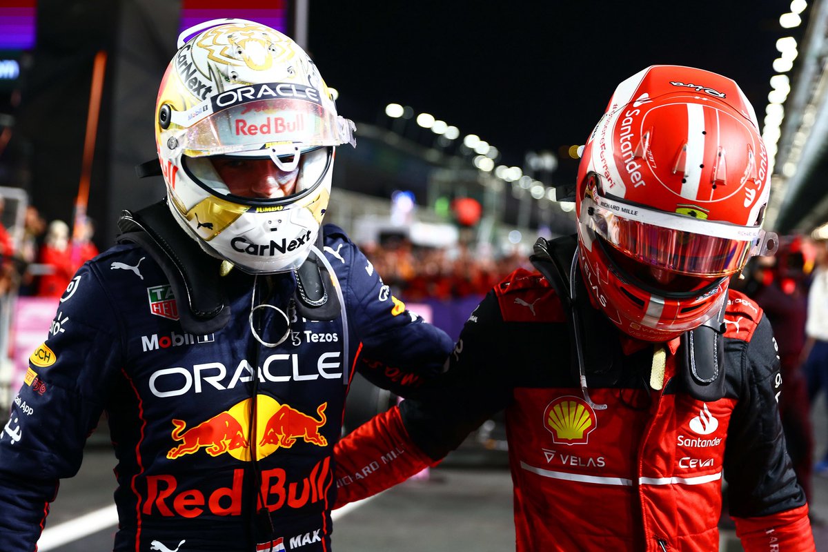 albertomuroo's tweet photo. Verstappen y Leclerc tienen un estilo de pilotaje muy similar.

Ninguno de los dos ha sido capaz de poner los neumáticos en temperatura.

No creo que sea casualidad que ambos hayan sufrido para cuadrar una buena vuelta. https://t.co/gHwyoDRFuf