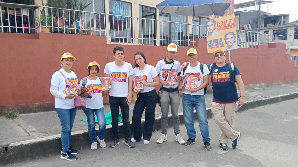 Dignidad & Compromiso tweet media