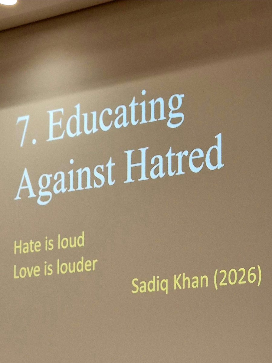 dhatt4labour's tweet photo. hate is loud. LOVE IS LOUDER.* It was wonderful to attend the professorial inaugural lecture of my dear friend Sabena** this week. A true honour. Sabena continues to enrich the lives of all who meet her - and she knows what she's talking about. Thanks for the refresher, Prof! https://t.co/zTgYwcJoFN