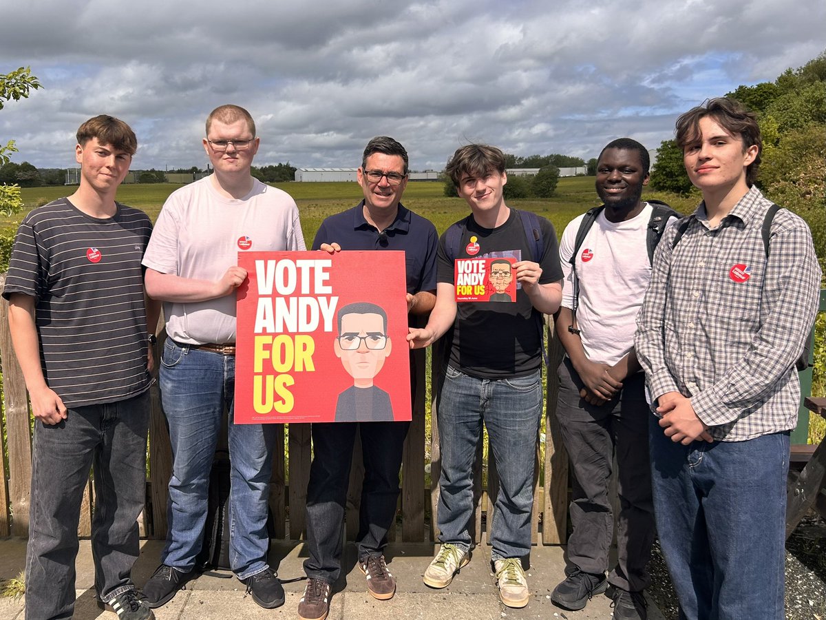 cllmmcg's tweet photo. Great to join young activists in Makerfield today supporting Andy Burnham 🌹 

Keep the faith! https://t.co/OIR49PgO8F