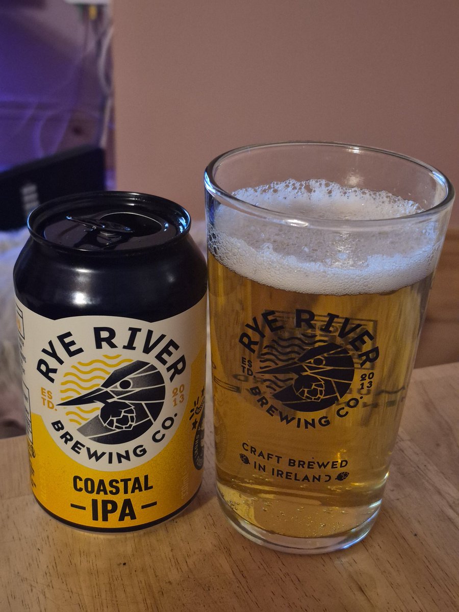 MarkRamsden16's tweet photo. Coastal IPA
Fresh & Hoppy 😛
"..loaded with notes of citrus, pink grapefruit and a resinous tropical character packed in an oat, wheat and barley brew"
#coastal #beerfan #craftbeer #beerstagram #irish https://t.co/MX7OTxYBL5