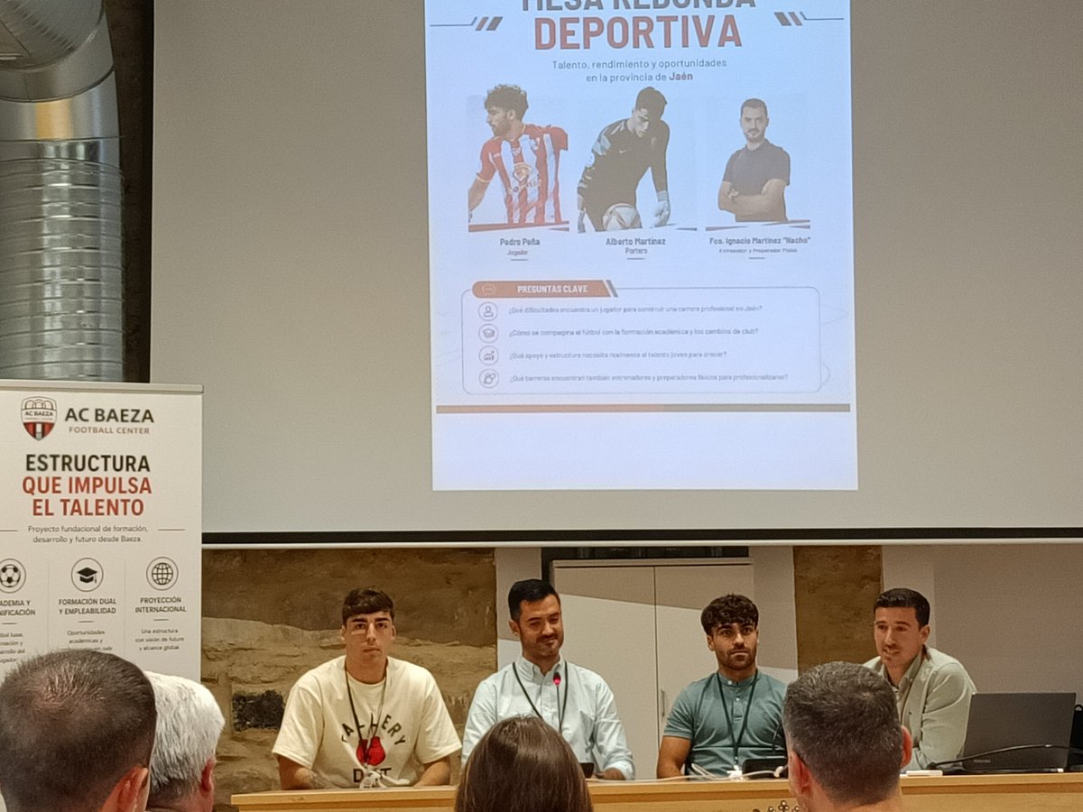 benjalguacil's tweet photo. Innovador y ambicioso proyecto el de #ACBaeza . Una entidad que nace con cimientos sólidos, dirigida por profesionales capacitados para que este proyecto sea un éxito. Hoy, en el acto de fundación. Gracias por la invitación @RPerales_Coach @nacho_marcab #MartinBenitez https://t.co/irFNb9HqSs