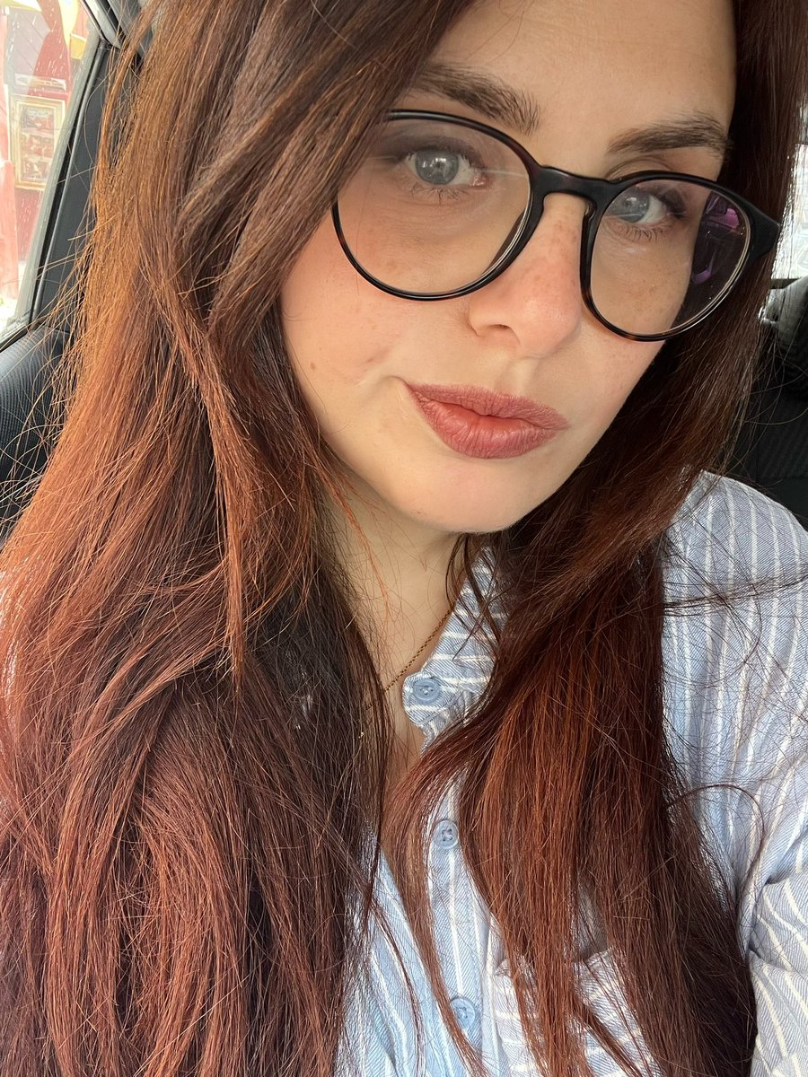 Manuc_asy's tweet photo. 2020 - 2026
Sono cambiate tante cose, tipo che ho smesso di usare l'eye-liner nero grazie a dio. https://t.co/jc8fuTnNJP
