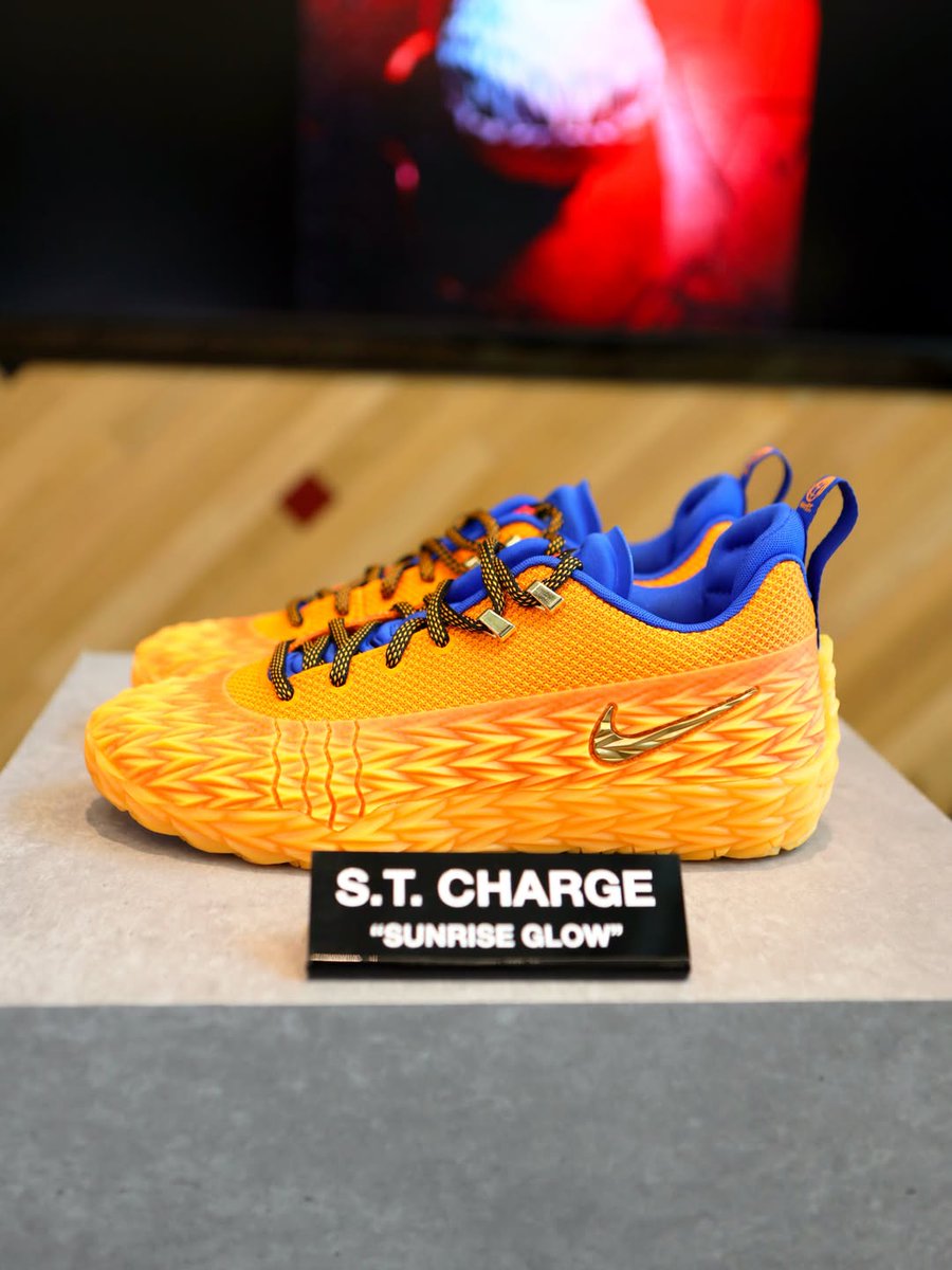 JustFreshKicks's tweet photo. Nike did their thing with these 😮‍💨 https://t.co/ubK4v81Iit