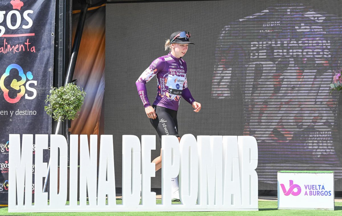 Arcalis1997's tweet photo. Teammate took the win 🙌
Still in 💜 + 💚
#VueltaBurgos #Stage3 https://t.co/3P3aFHmUHJ