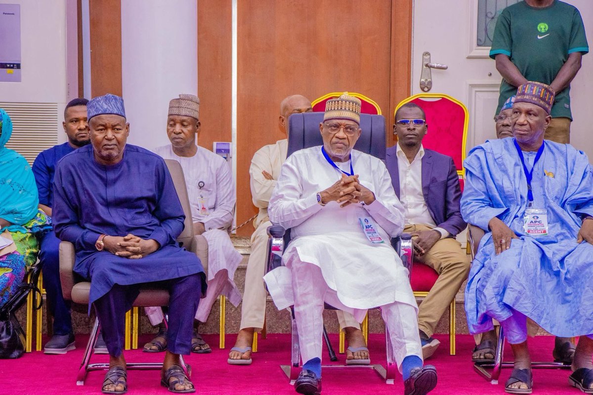 Inside_Yobe's tweet photo. Gov. Buni Delivers Yobe State For Tinubu

President Bola Ahmed Tinubu has scored 91.5 per cent of the total number of registered APC members in Yobe State in today's Presidential primary election.

President Tinubu was declared winner of the election having scored 253,804 votes to beat Osifo Stanley who scored zero vote.