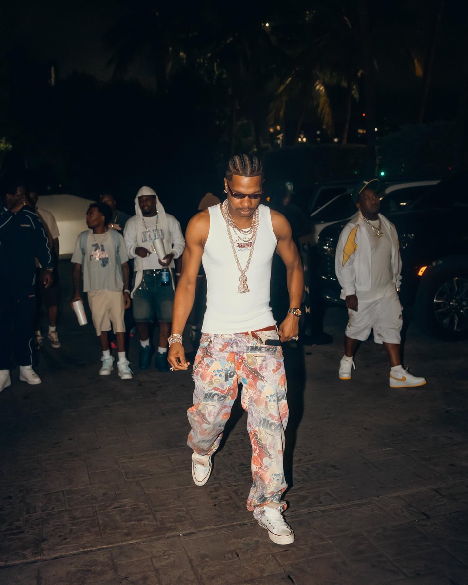 wavecheckers's tweet photo. Lil Baby went crazy at LIV in Miami 🔥 https://t.co/RxrM12Xk8p