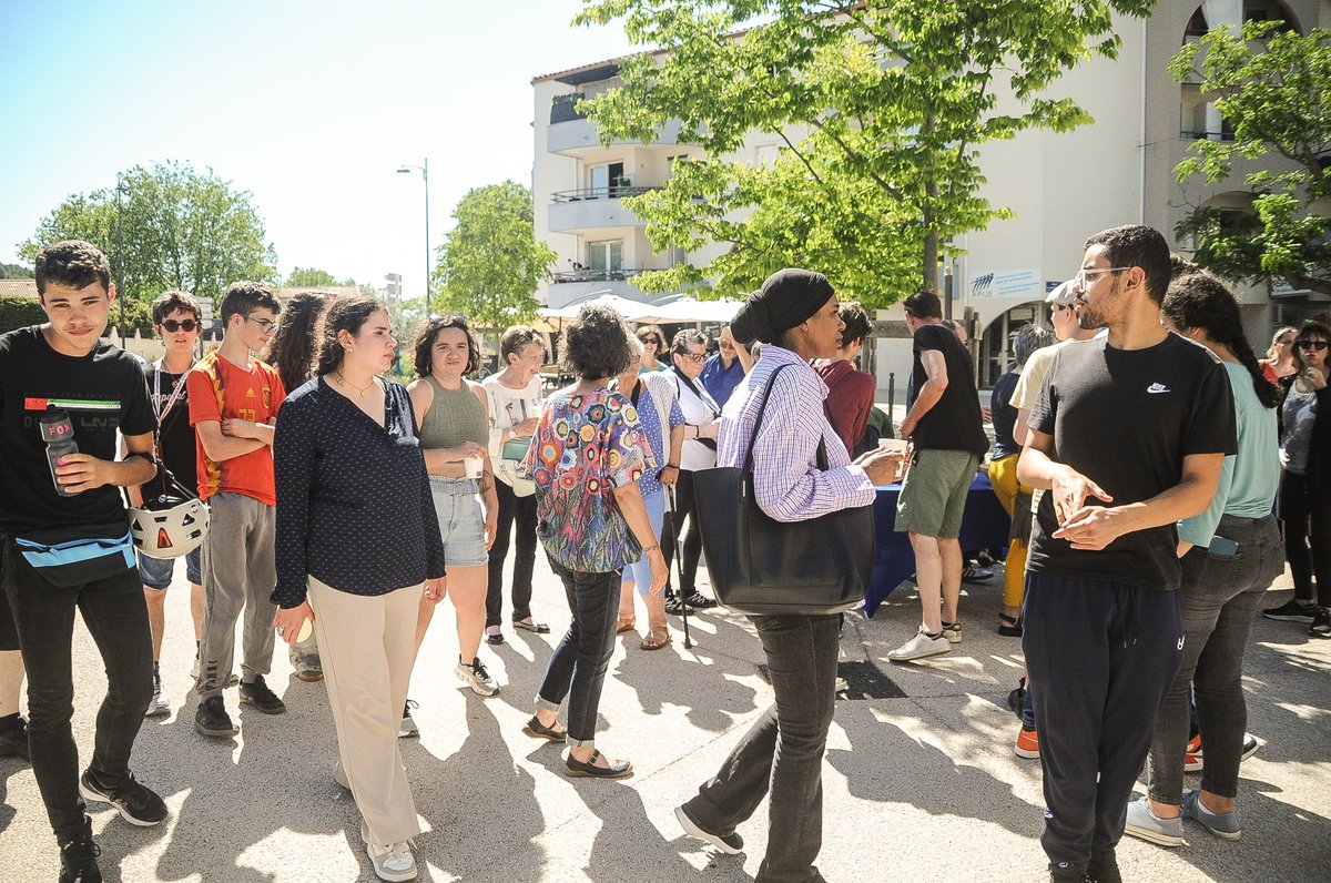 MDAM34's tweet photo. Inauguration du Banc Bavard imaginé et décoré par les jeunes de l’IME La Pinède dans le cadre d’un projet éducatif et citoyen. #jacou https://t.co/0AcQCXOSrh