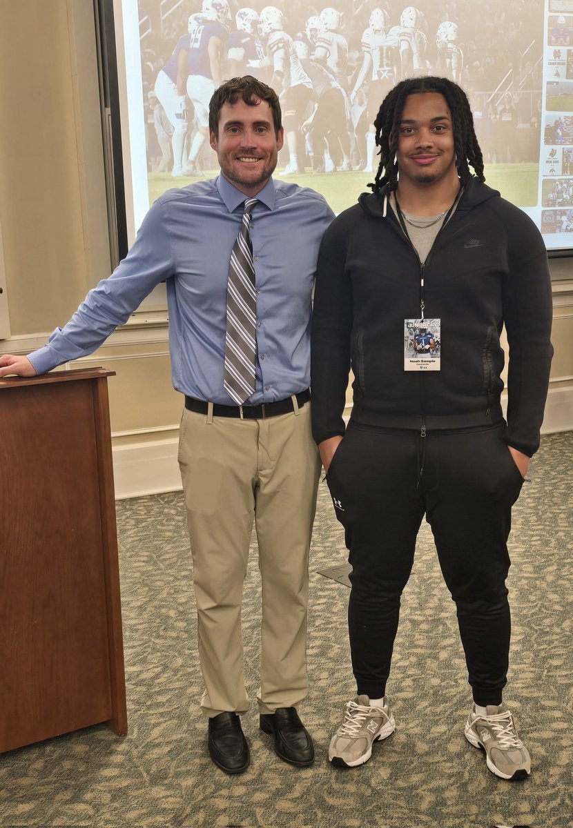 SampleNoah7259's tweet photo. Had a great visit at CNU today! Learned a lot, seen a lot.
@CoachRio55 
@cnu_football 
@coachpcrowley 
@PrepRedzoneVA https://t.co/pSAphOyGVp