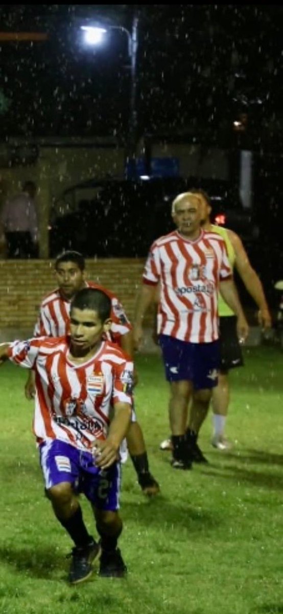 rasj1965's tweet photo. @Rocio_La_Negra @Diegoliking Distinguida Correligionaria Sra. @Rocio_La_Negra

No sea injusta con la Vida y en lo posible se usa binoculares y visualizar al Héroe Villahayense ex HDN ex Gobernador y miembro del Poderoso Movimiento HC Don OSCAR VENANCIO “ÑOÑO” NÚÑEZ GIMÉNEZ, condenado por ROBO de G. 42.500 mm https://t.co/4kavQ3z20x