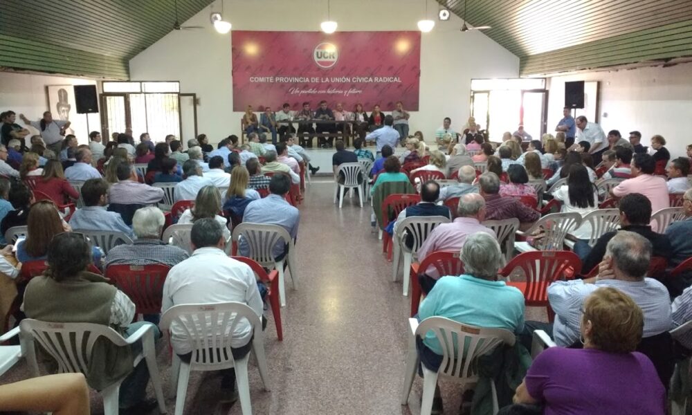 ucrer's tweet photo. 🚩 La UCR Entre Ríos convocó a Congreso Provincial Extraordinario para el próximo 6 de junio en Villaguay.

📌 Se tratará el acortamiento de mandatos de las autoridades partidarias.
https://t.co/kSNrJjuFbl
#UCR #EntreRíos #CongresoProvincial https://t.co/ejbdJjUOnk