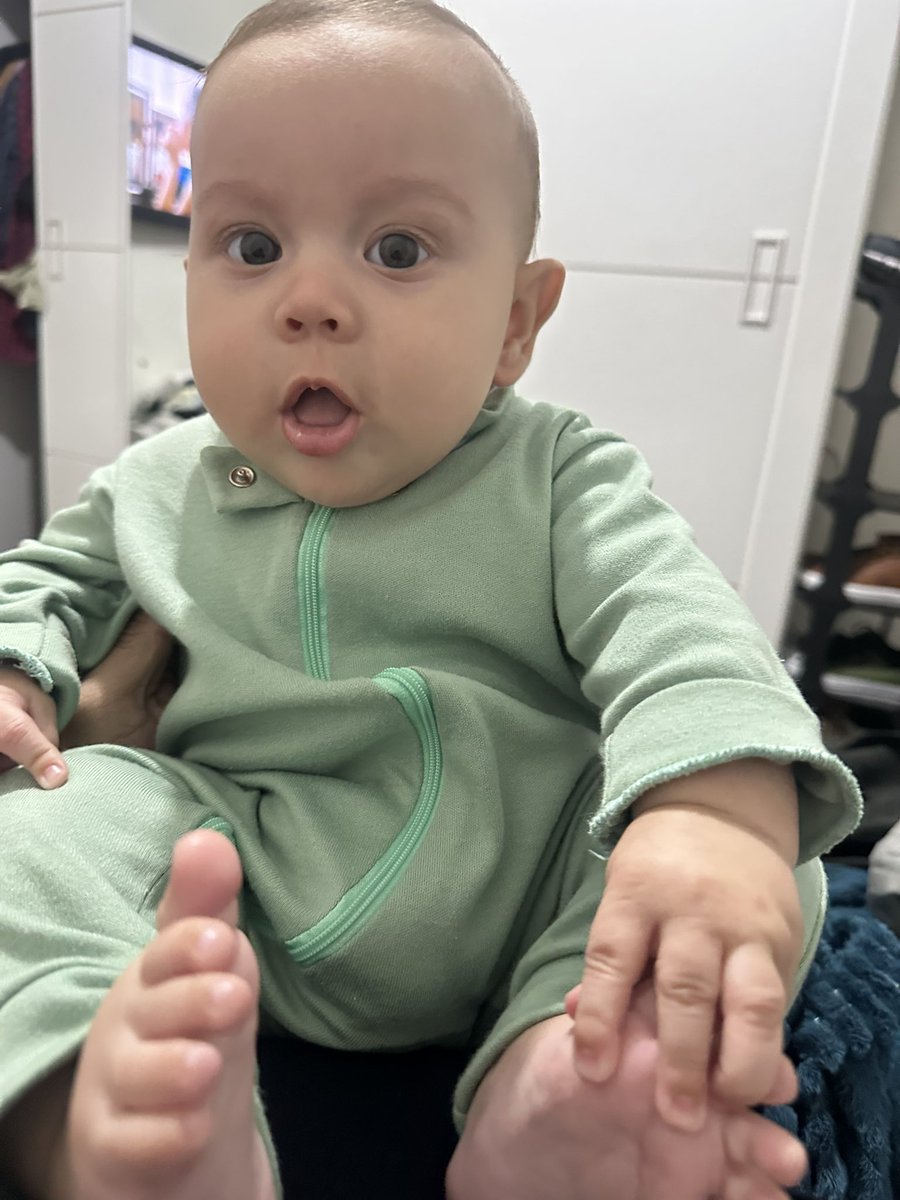 Tilinasto's tweet photo. 4 meses de Iago. https://t.co/5DDZiYunFR