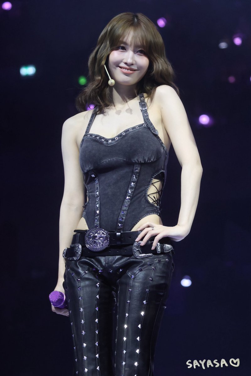 260523 Berlin #TWICE #MOMO #모모 #THISISFOR_BERLIN