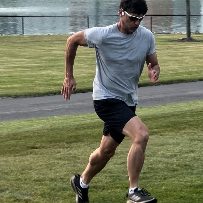 ThomasLink61822's tweet photo. Try hill sprinting on grass.  10 reps up, 5 reps backwards.  

62. https://t.co/oM4bmID0zr