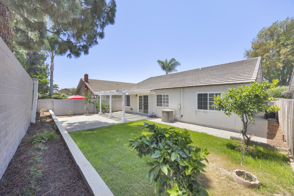 mattluke44's tweet photo. Irvine Lease Available ✨🏡
3 bed | 2 bath | 1,380 sq ft
Single-level cul-de-sac home 🌴
Highly desirable Colony community
Minutes from Tustin Marketplace 🛍️✨
$4,800/month

Matt Luke | All Star Property Management
DRE#01379779

#irvinebuzz #ocrentals #allstarpropertymanagement https://t.co/aaFvPxYfbw