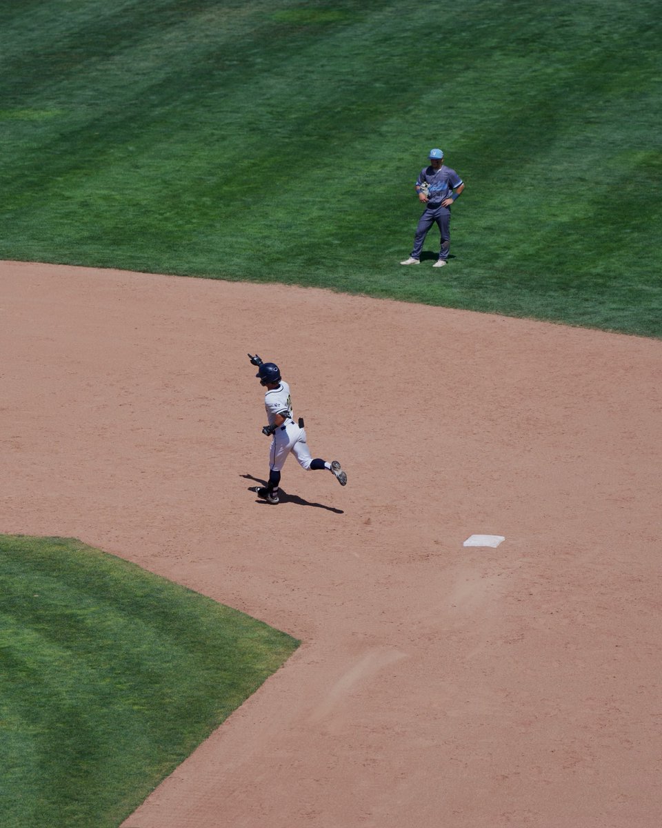 JUCOWorldSeries's tweet photo. @JCCCBaseball In 5!! @JCCCBaseball comes out HOT with a dominant win over @FightingOwlsBSB 🗡️🗡️

It’s a 19-2 ballgame. #HUMCAVS 

Next showing? Cavs take on Walters in Game 10. Owls fight to stay alive against the Trojans in Game 6.👀

#jucows #jucows26 https://t.co/GDOeXFrtAG