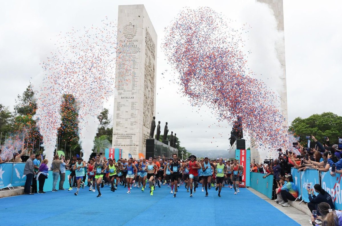 EmbajadaRusaVen's tweet photo. 🇷🇺🇻🇪  ¡El medio maratón “One Run” reunió a 3500 participantes en Caracas!

El 23 de mayo, la capital de Venezuela participó por segunda vez en el medio maratón más grande del mundo - One Run - y se convirtió en parte de un proyecto deportivo internacional que reunió a 39 países. https://t.co/H03Jdd42ia