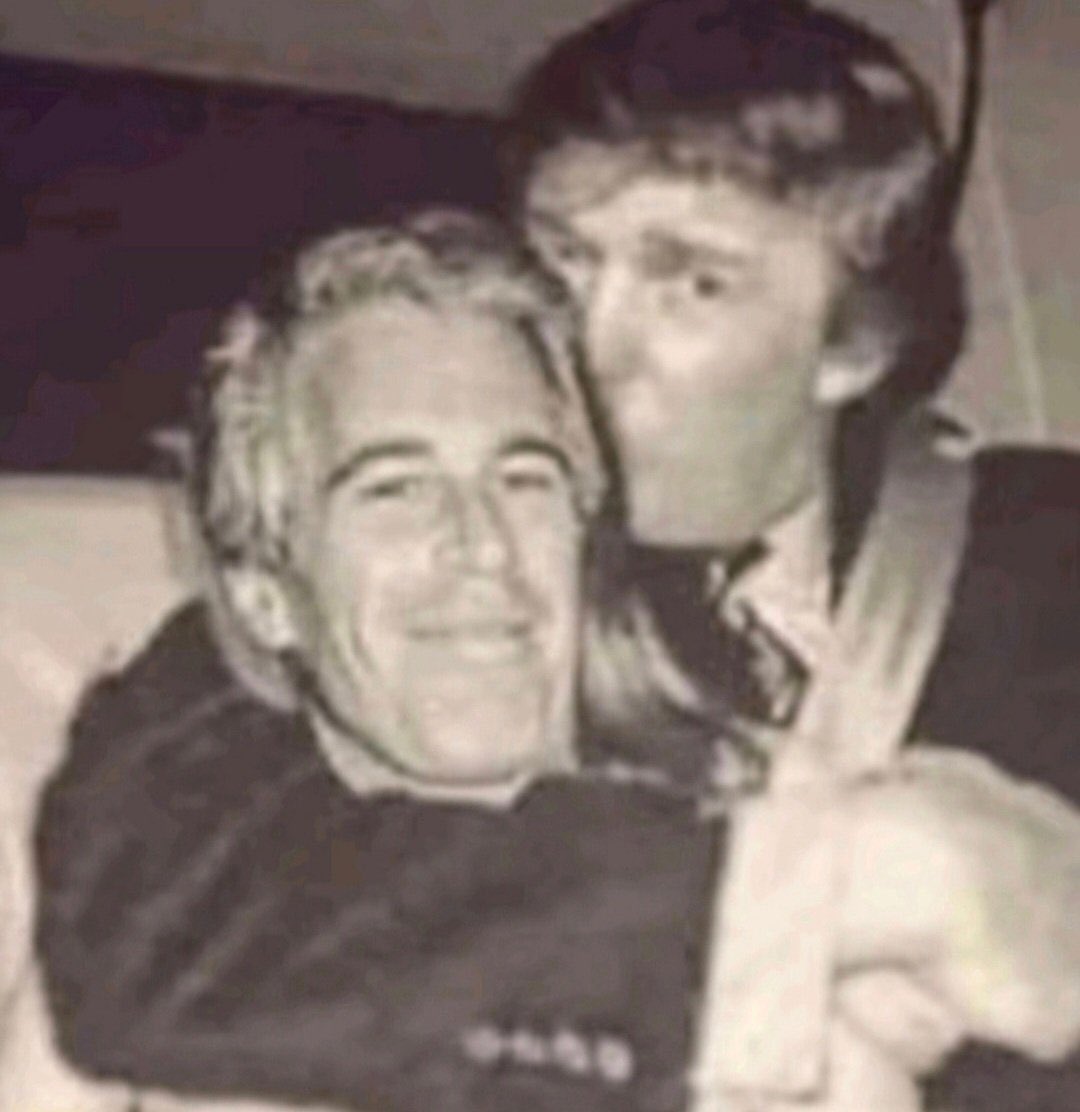 John F. Kennedy Jr Q tweet media