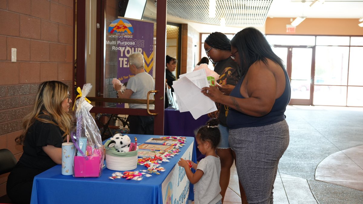 CNLV's tweet photo. Did you join us for the SkyView Multi-Generational Center Open House? 

Missed your chance? There are plenty of opportunities to stop by and learn more about the center!
📍3050 E. Centennial Pkwy.
📅Monday-Saturday https://t.co/MeadFejFEq