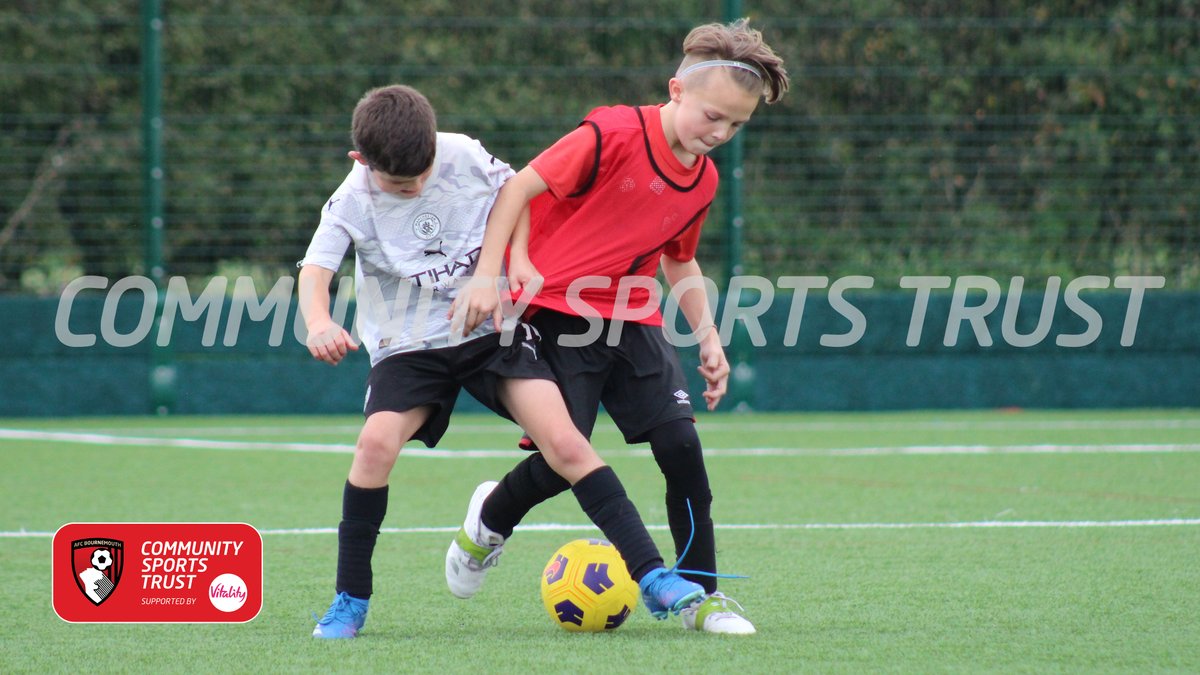 AFCBCommunity's tweet photo. Monday Evening Football at @RingwoodHub ⚽️

Sessions for 5-9 year olds return tomorrow evening, 4.00-5.00pm 

Book now ⤵️
https://t.co/NgWP2f4bdr https://t.co/V8L1n2QHDs