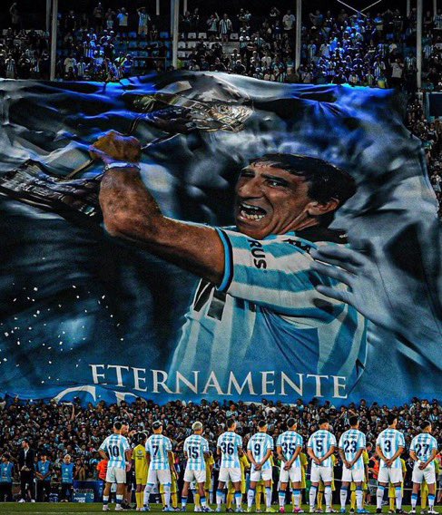 erespi's tweet photo. ¿Puede un mal semestre hacer olvidar los dos años en los que sacó Campeón a Racing de la Sudamericana y de la Recopa, jugar la semifinal de la Copa Libertadores y la final del Torneo argentino?

¿Puede ser un semestre motivo para echar a Costas?

Creo que no. 

Irrespetuosos. https://t.co/3YcT1Zk0Kq