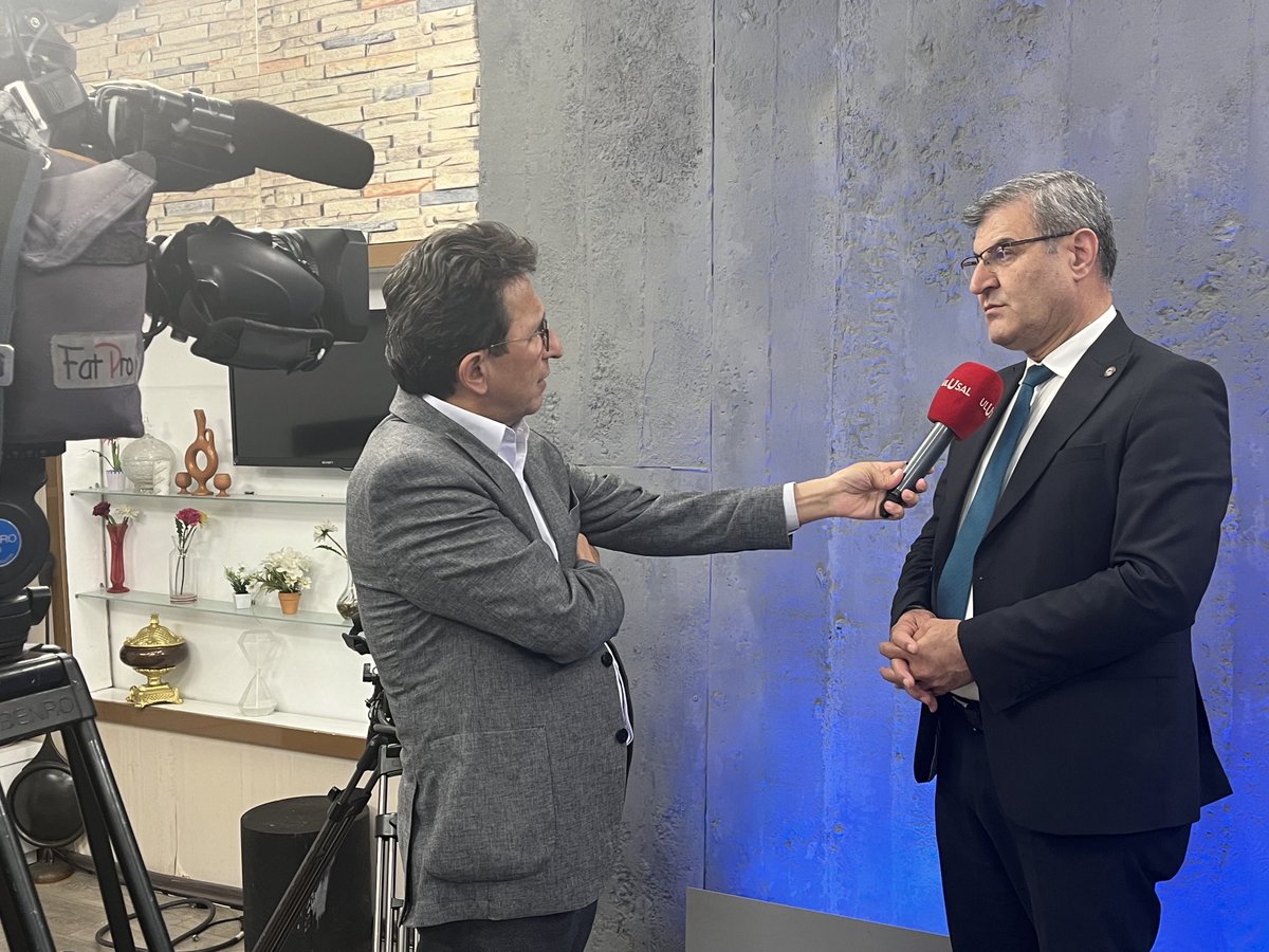 hikmetipar's tweet photo. Dünya Çiftçiler günü münasebeti ile Ankara’da düzenlenen İstişare  ve Danışma Kurulu Toplantısının ardından davet edildiğimiz Ulusal Kanal Stüdyolarında Gazeteci Ekrem Demir’in gündeme dair sorularını yanıtladık https://t.co/RcRZePA3qG