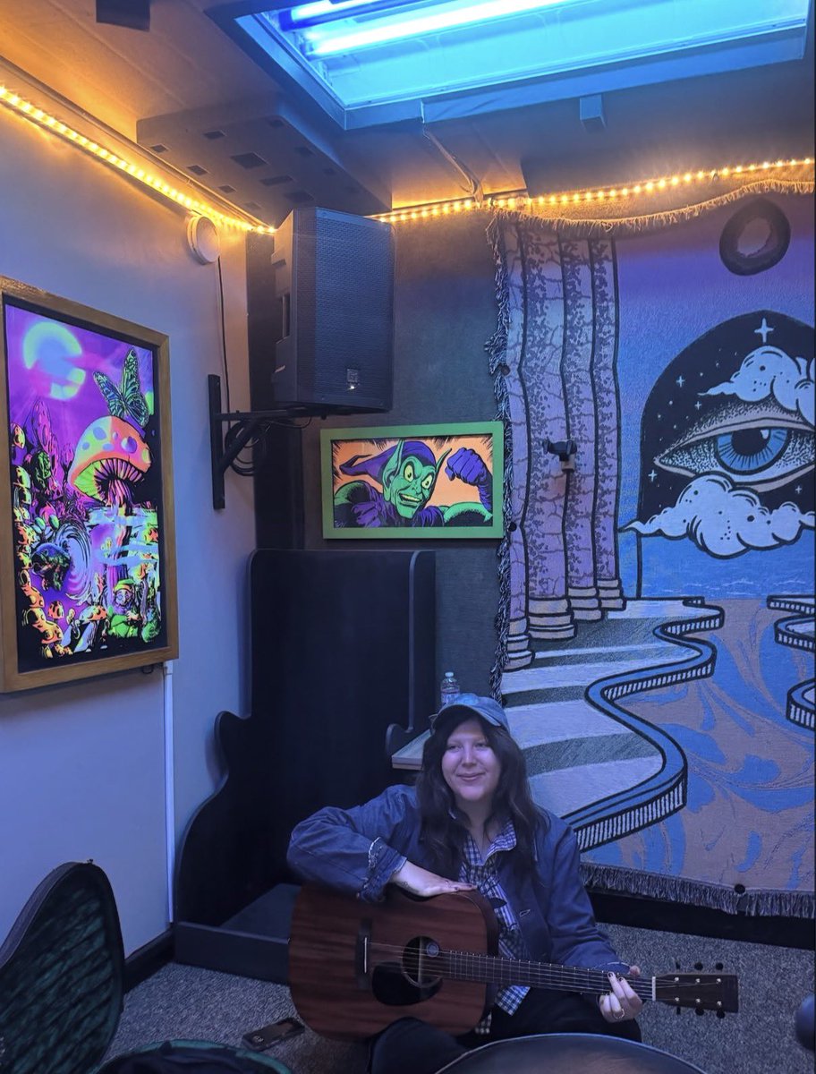 clementine🪽🛸 tweet media