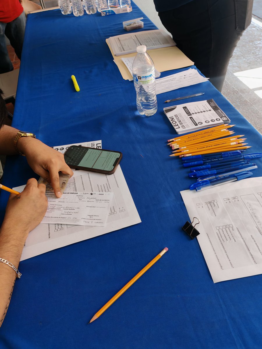 STSonora's tweet photo. ¡Así se ve una Jornada de Reclutamiento del @SNESonora! 💼🫱🏼‍🫲🏽

Este evento de vinculación laboral consiste en reunir, en un mismo espacio, a empresas y personas buscadoras de empleo para realizar entrevistas, recibir solicitudes y ofrecer vacantes de trabajo.

#STSonora https://t.co/9QDBTRjJZ4