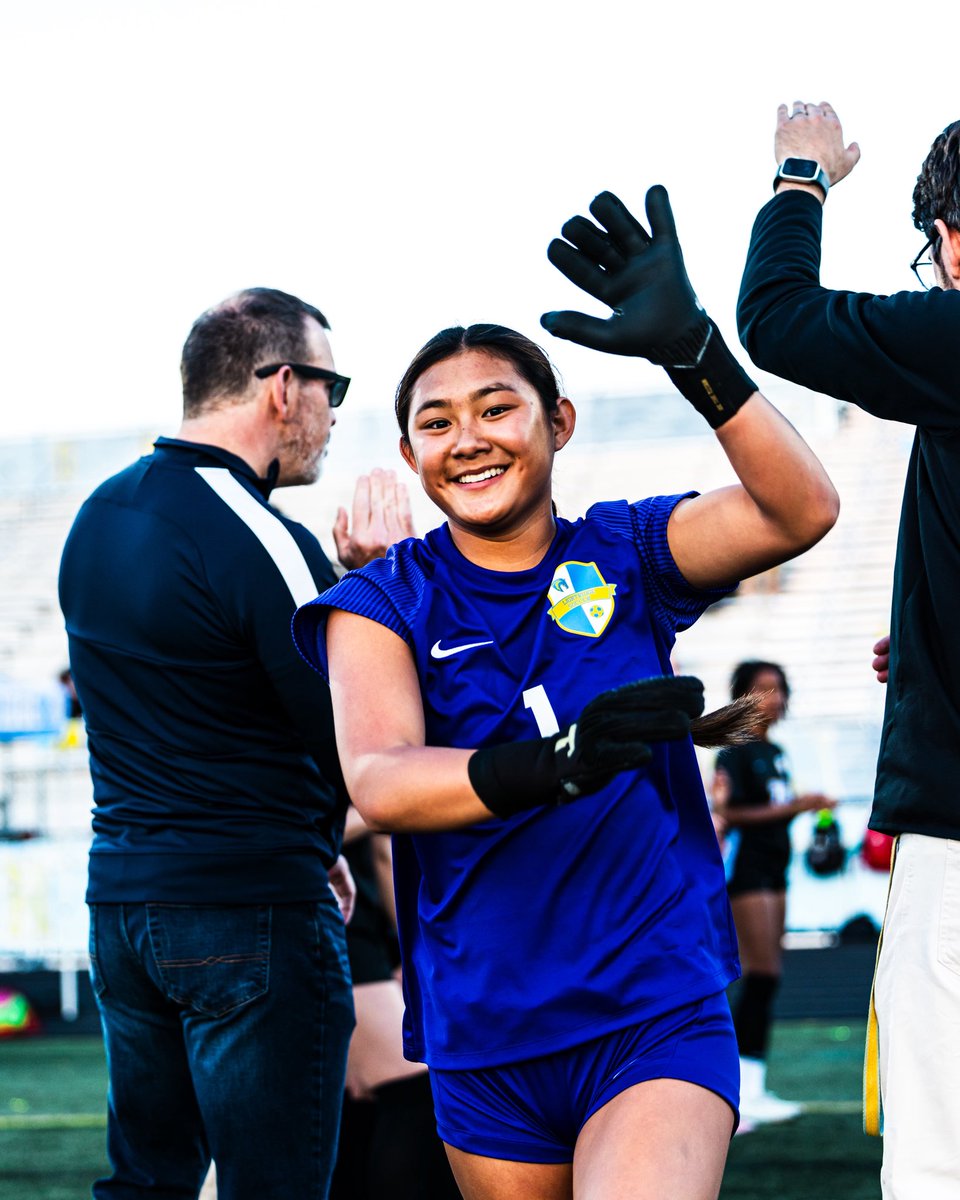 LightridgeGSOC's tweet photo. Our Class of 2026 🩵💛 Thank you for everything you’ve done for our Lightridge Girls Soccer Program these last four years ⚡️⚽️
.
📷 Brayden Zirkle https://t.co/nrSr58gUCP